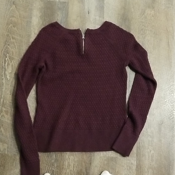 American eagle knitted swester - Picture 2 of 2